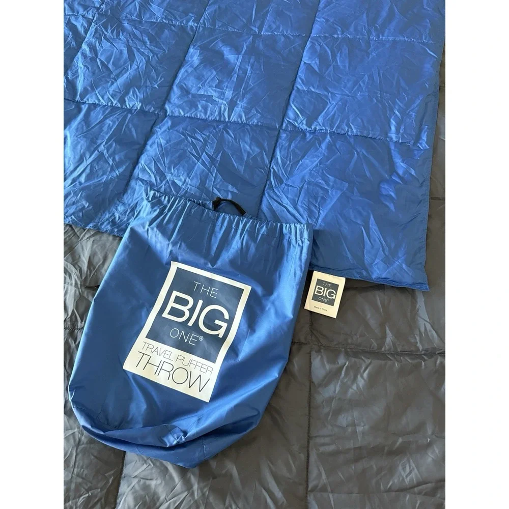 The BIG One Travel Puffer Throw in Travel Bag 60